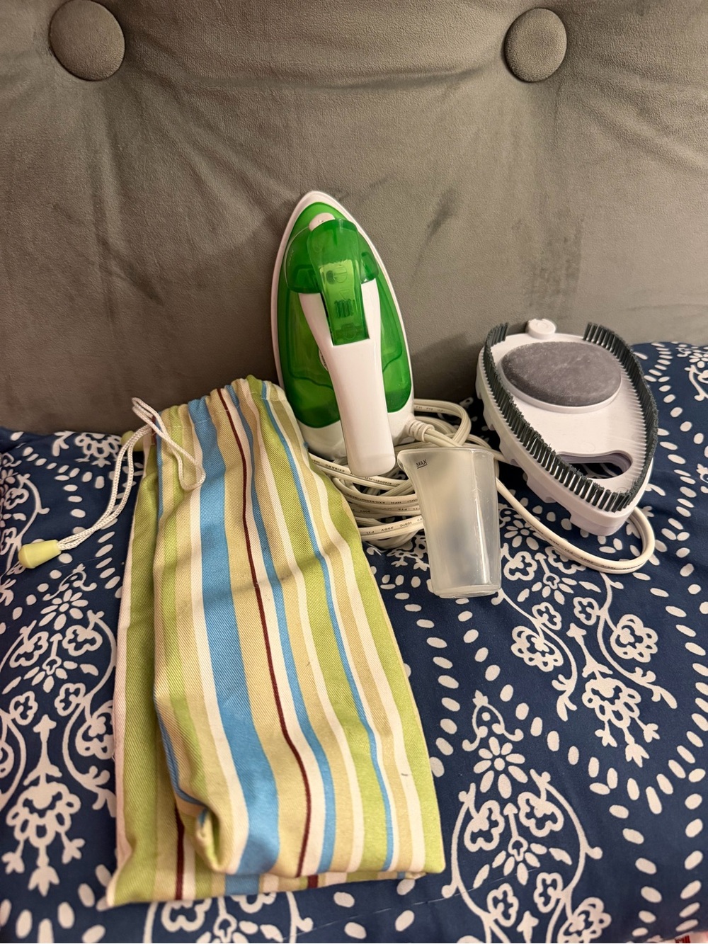 Avon Home Essentials Green Compact Steamer And Iron Travel Iron